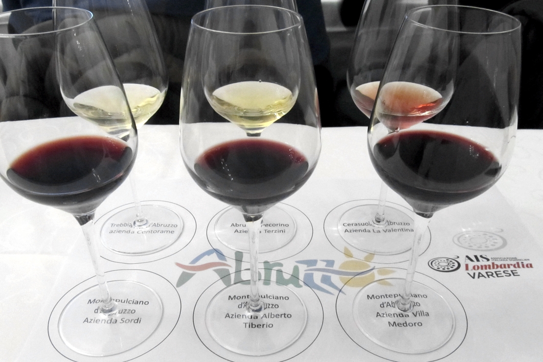 Non solo montepulciano. Viaggio tra vini, cibi e paesaggi dell'Abruzzo