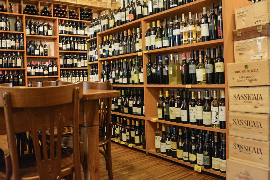 Enoteca a Milano cerca sommelier