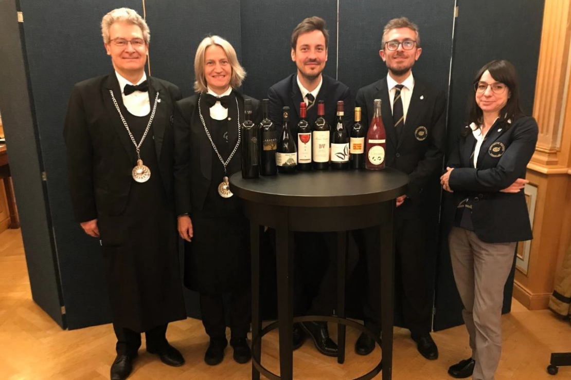 Un viaggio tra vini, emozioni e note di De André