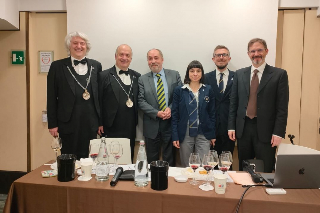 Vini, terroirs ed etichette. Viaggio tra storia e geografia in Francia, Italia ed Europa