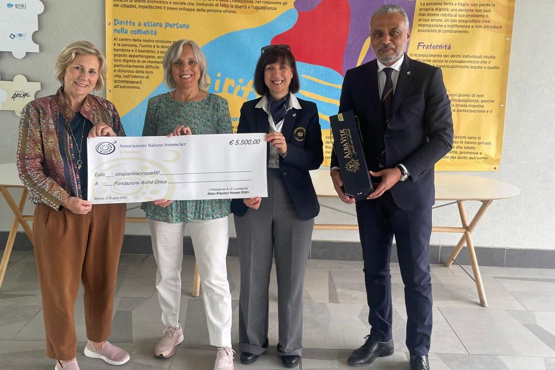 Progetto Alba Vitae. AIS Lombardia consegna il suo contributo a Fondazione Arché