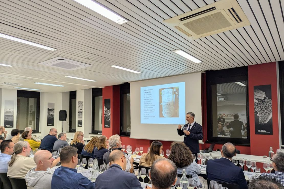 Lo berrò cantando, lo canterò bevendo