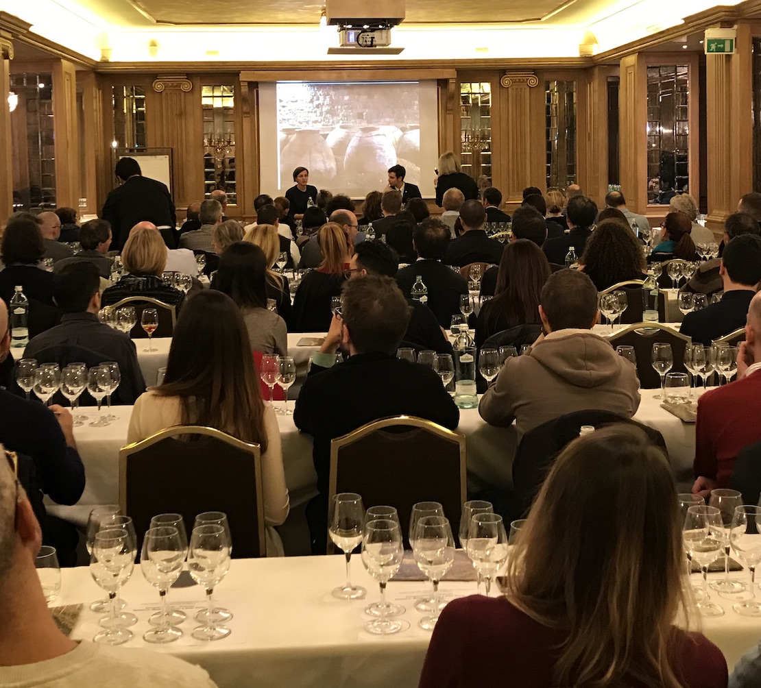 La sala del Westin Palace di Milano durante la serata Semplicemente...Gravner